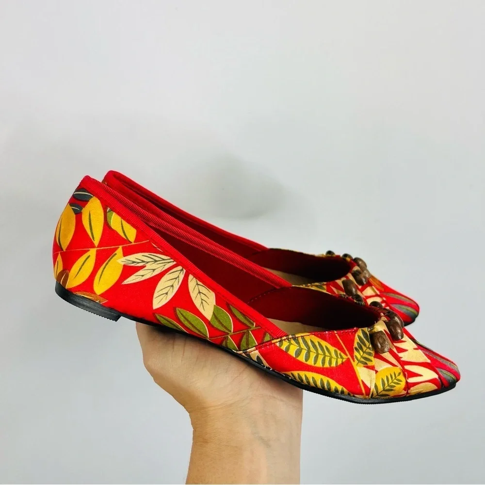 Soft Surroundings Size 6.5 Palm Red Beaded Pointed Toe Satin Ballet Flats - Picture 4 of 6